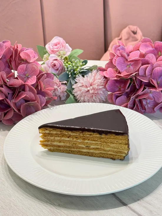 Торт Птичка Армянская от семейной кондитерской Kisura | Доставка по Москве