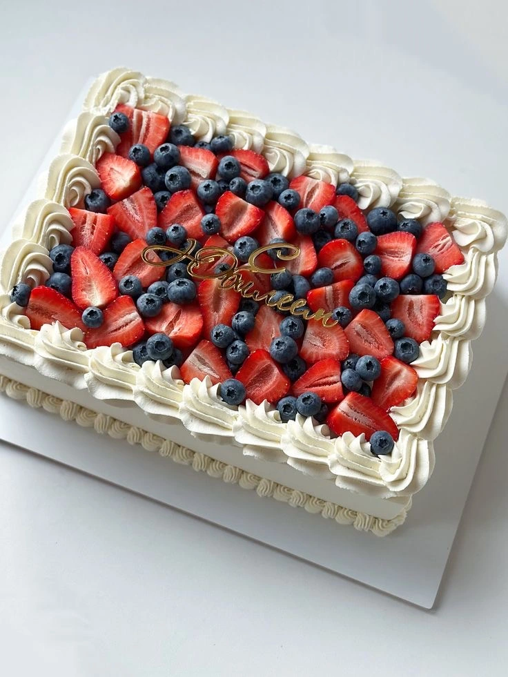 Праздничный торт с дизайном по заказу от Kisura — семейной кондитерской в Хорошево-Мнёвниках | Доставка в Москве